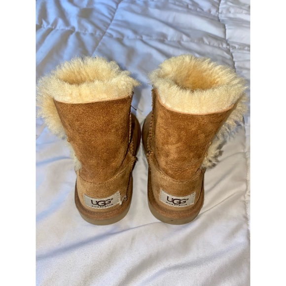 TODDLER UGG BOOT BAILEY BUTTON II CHESTNUT ORIG WATER RESISTANT - Picture 7 of 8